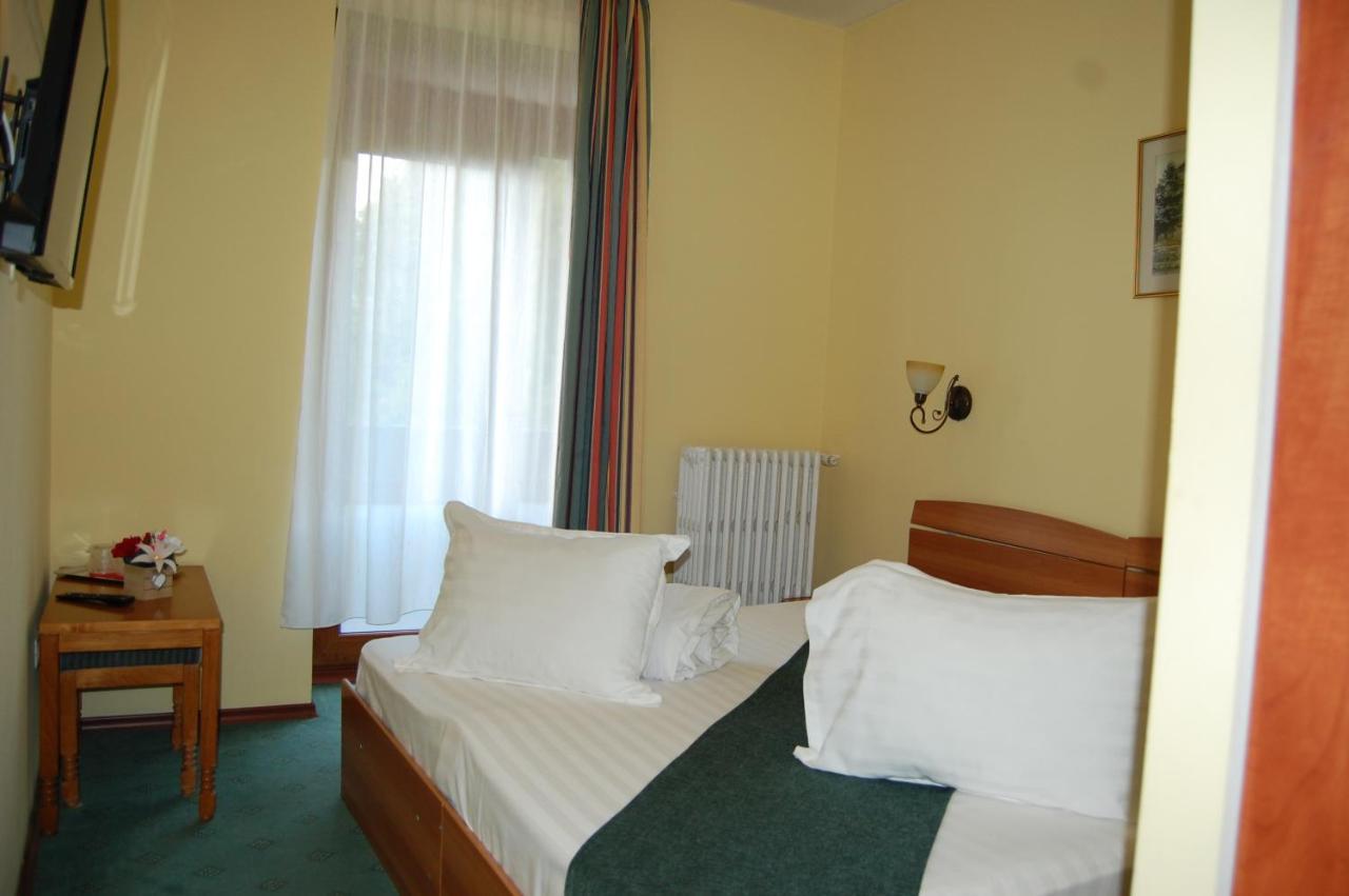 Hotel Bucegi Portile Regatului Paraul Rece Dış mekan fotoğraf